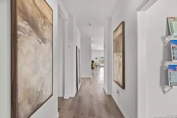 Marion, TX 78124,423 Nightingale Avenue