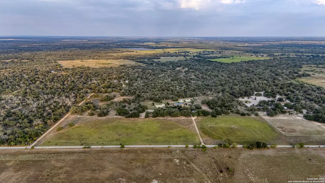 2605 Schuttig Road, Poteet, TX 78064