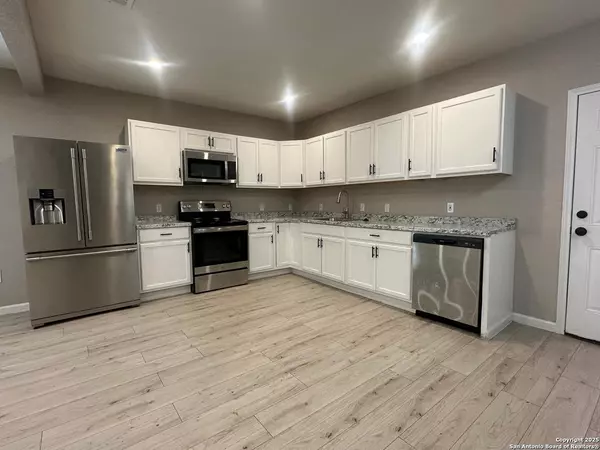 San Antonio, TX 78237,902 san eduardo