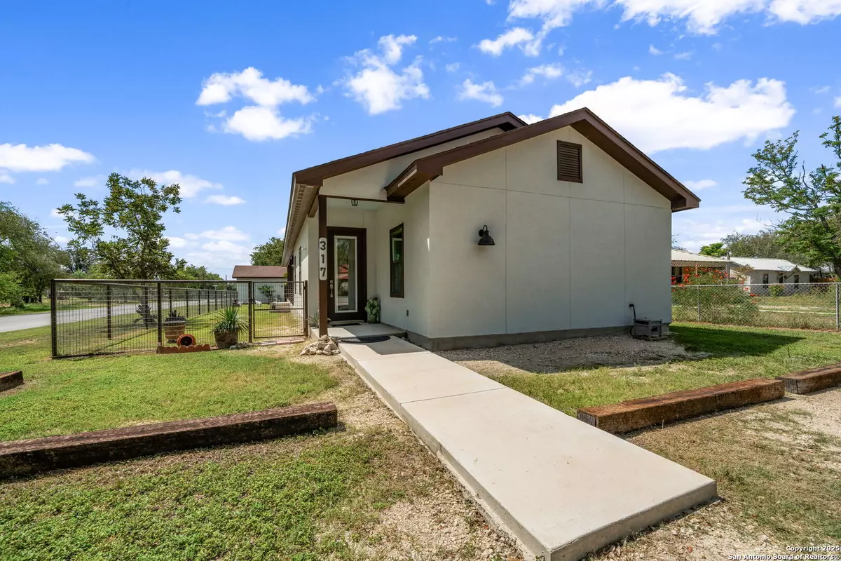 Brackettville, TX 78832,317 E El Paso St