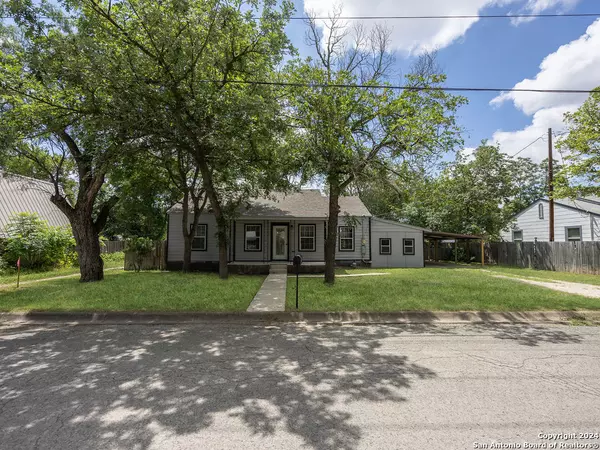 Kerrville, TX 78028,415 HUGO STREET