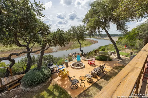 Lakehills, TX 78063,309 & 314 sunset