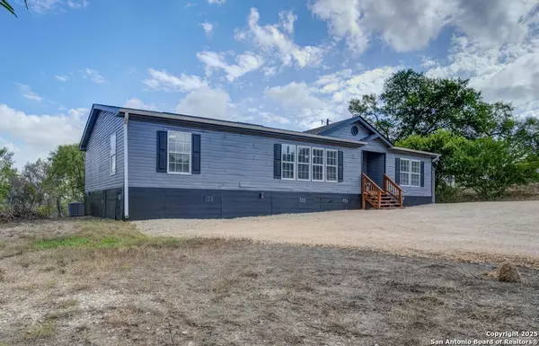 Hondo, TX 78861,804 County Road 4511