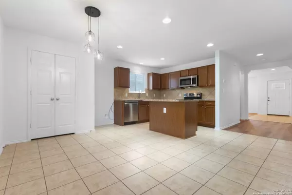 Converse, TX 78109,9418 Madison Crk