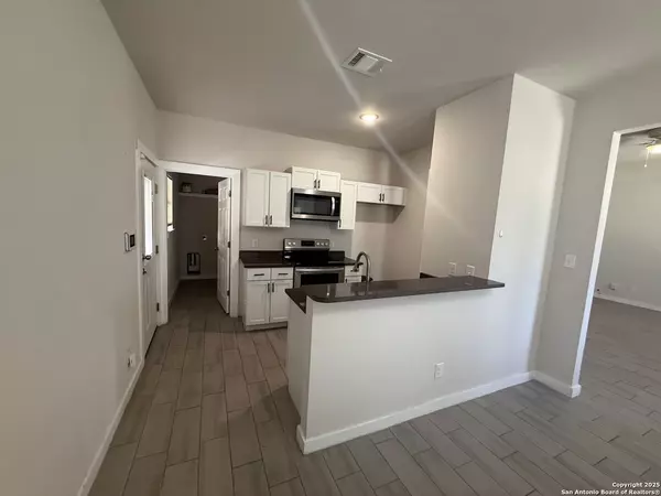 San Antonio, TX 78237,752 S San Manuel