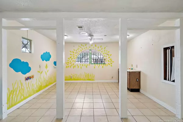 Houston, TX 77033,5639 Overdale