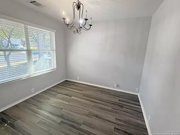 Schertz, TX 78108,5128 Storm King