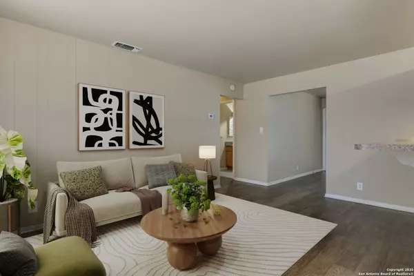 Live Oak, TX 78233,210 Lost Forest