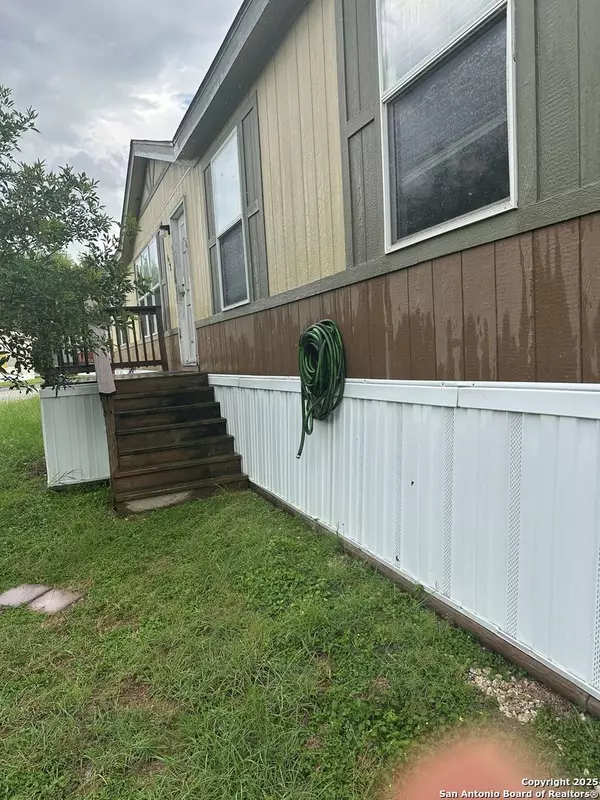 San Antonio, TX 78224-2057,8622 S Zarzamora St Lot 432