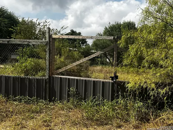 Adkins, TX 78101,1419 Kayroe