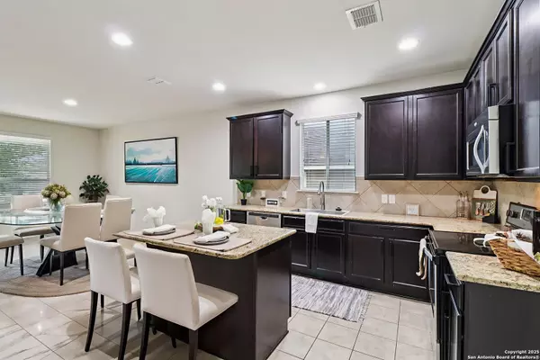 Selma, TX 78154,15918 Silver Rose