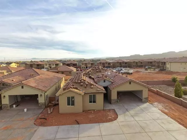 Santa Clara, UT 84765,3823 Dream CIR #114