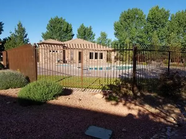 Kanab, UT 84741,300 E 300 N #J3