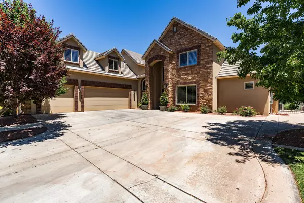 Santa Clara, UT 84765,684 N Country LN