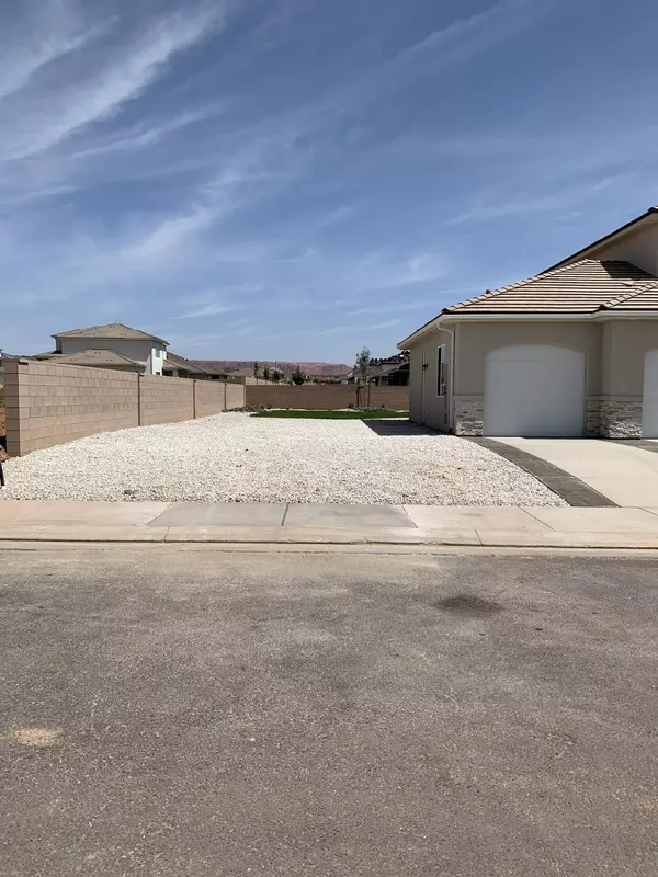 St George, UT 84790,3071 Olivewood LN