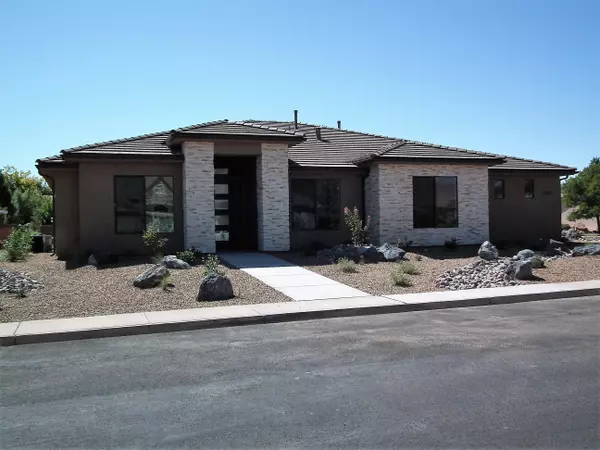 Santa Clara, UT 84765,3395 Red Butte DR