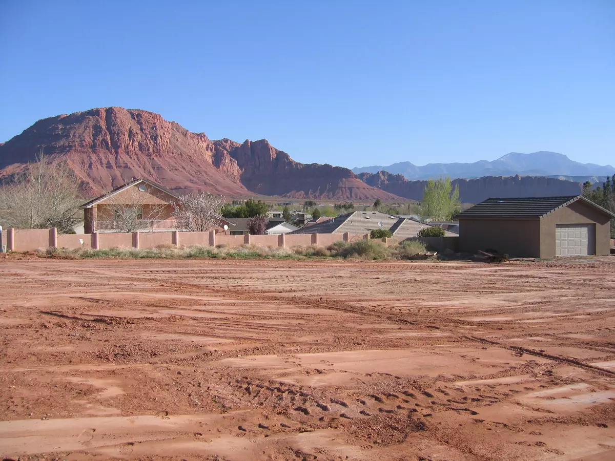 Ivins, UT 84738,15 E 725 S #13