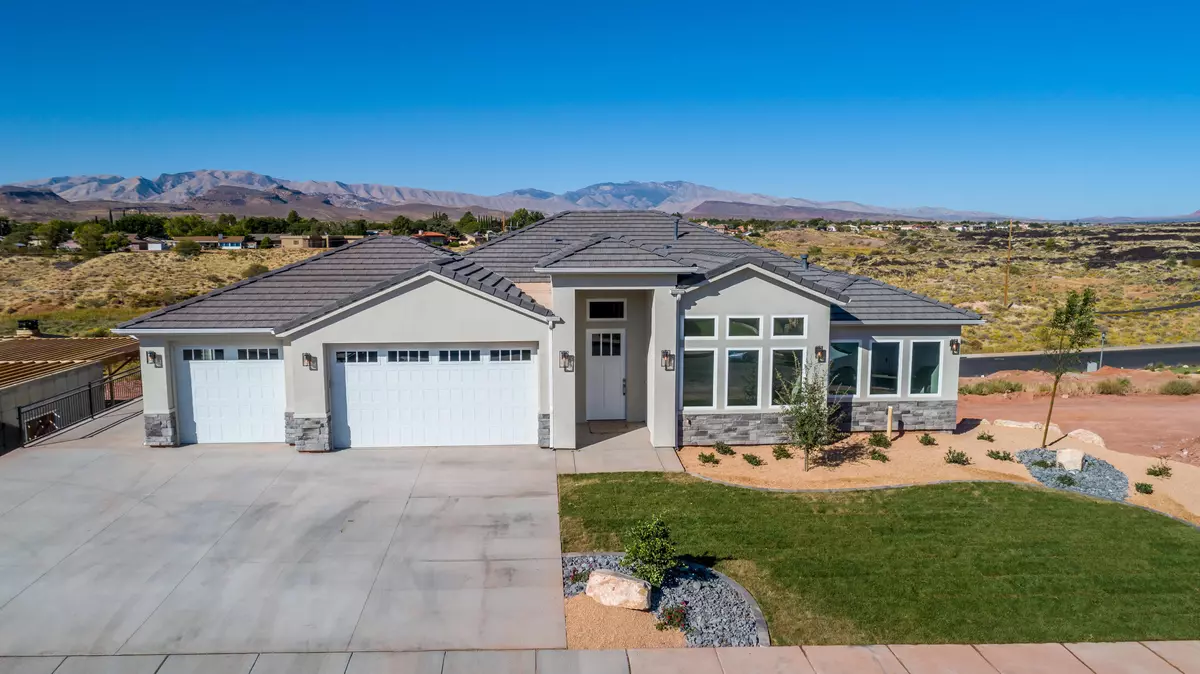 Santa Clara, UT 84765,1567 Desert Heights DR