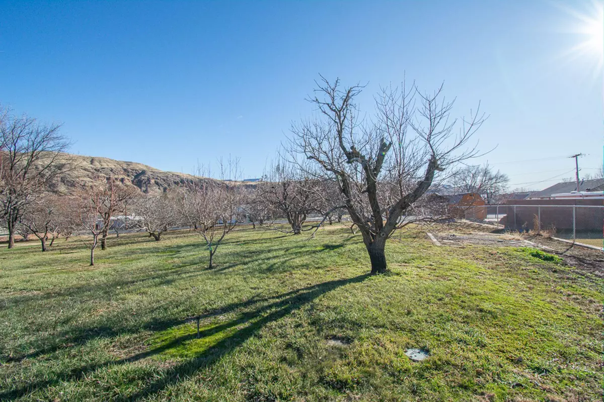 La Verkin, UT 84745,216 W 200 N