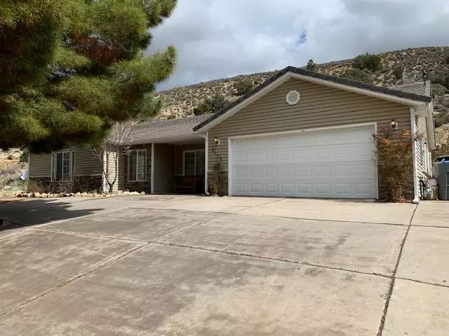 St George, UT 84770,8178 Diamond Valley DR