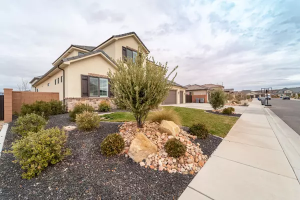 St George, UT 84790,3117 Aster DR