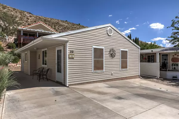 Hurricane, UT 84737,33 Redbluff DR