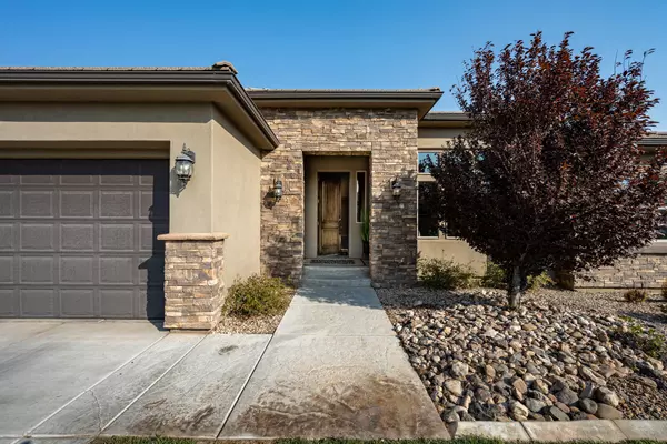 St George, UT 84790,2867 E Crimson Ridge DR