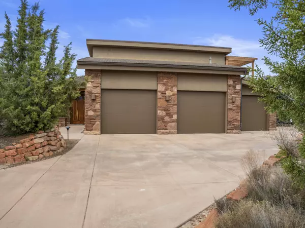 Springdale, UT 84767,2551 Anasazi Way