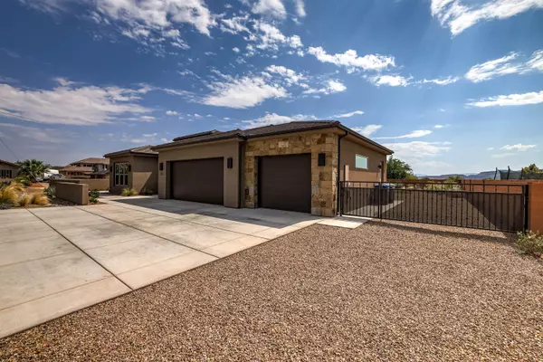 Ivins, UT 84738,213 W Apogee LN