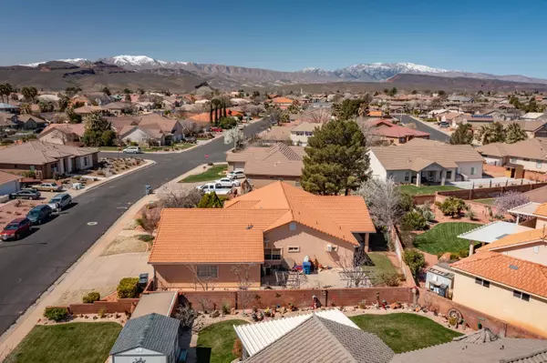 Santa Clara, UT 84765,3360 Red Butte DR