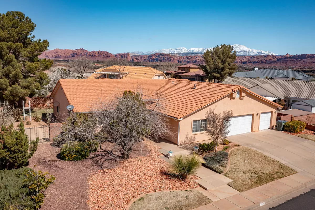 Santa Clara, UT 84765,3360 Red Butte DR