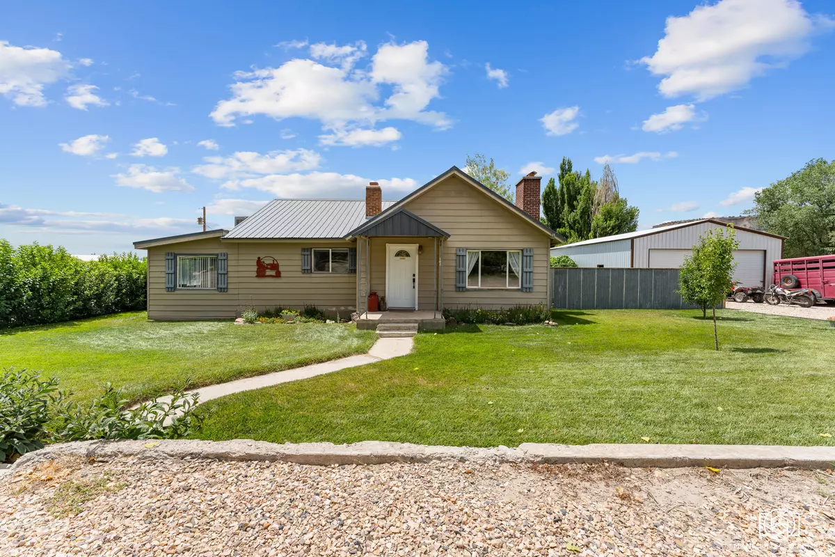 Henrieville, UT 84736,105 N 100 W