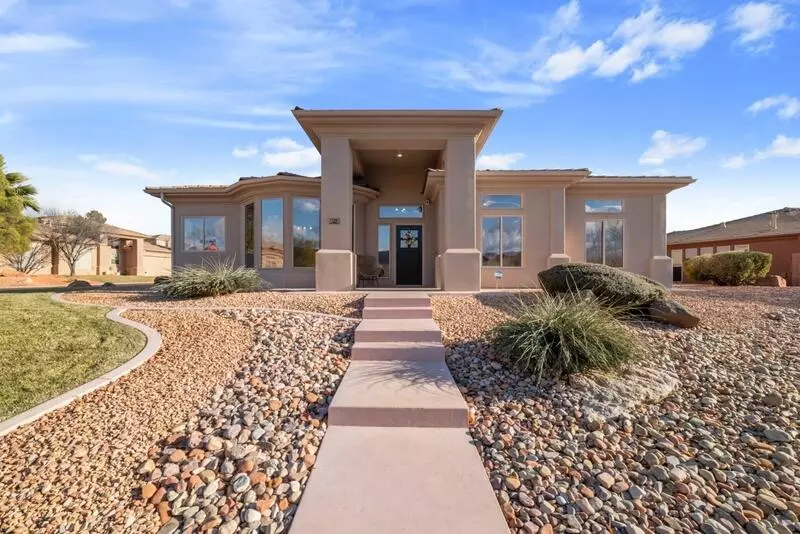 St George, UT 84770,1596 Falcon DR