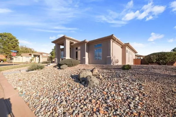 St George, UT 84770,1596 Falcon DR