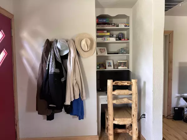 Escalante, UT 84726,140 W 300 N