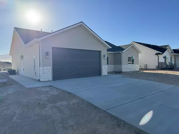 Enoch, UT 84721,4964 N 75 E