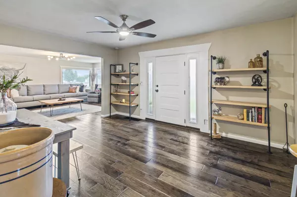 Loa, UT 84747,81 E Center ST