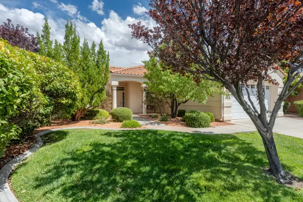 Hurricane, UT 84737,880 N Sky Mountain CT