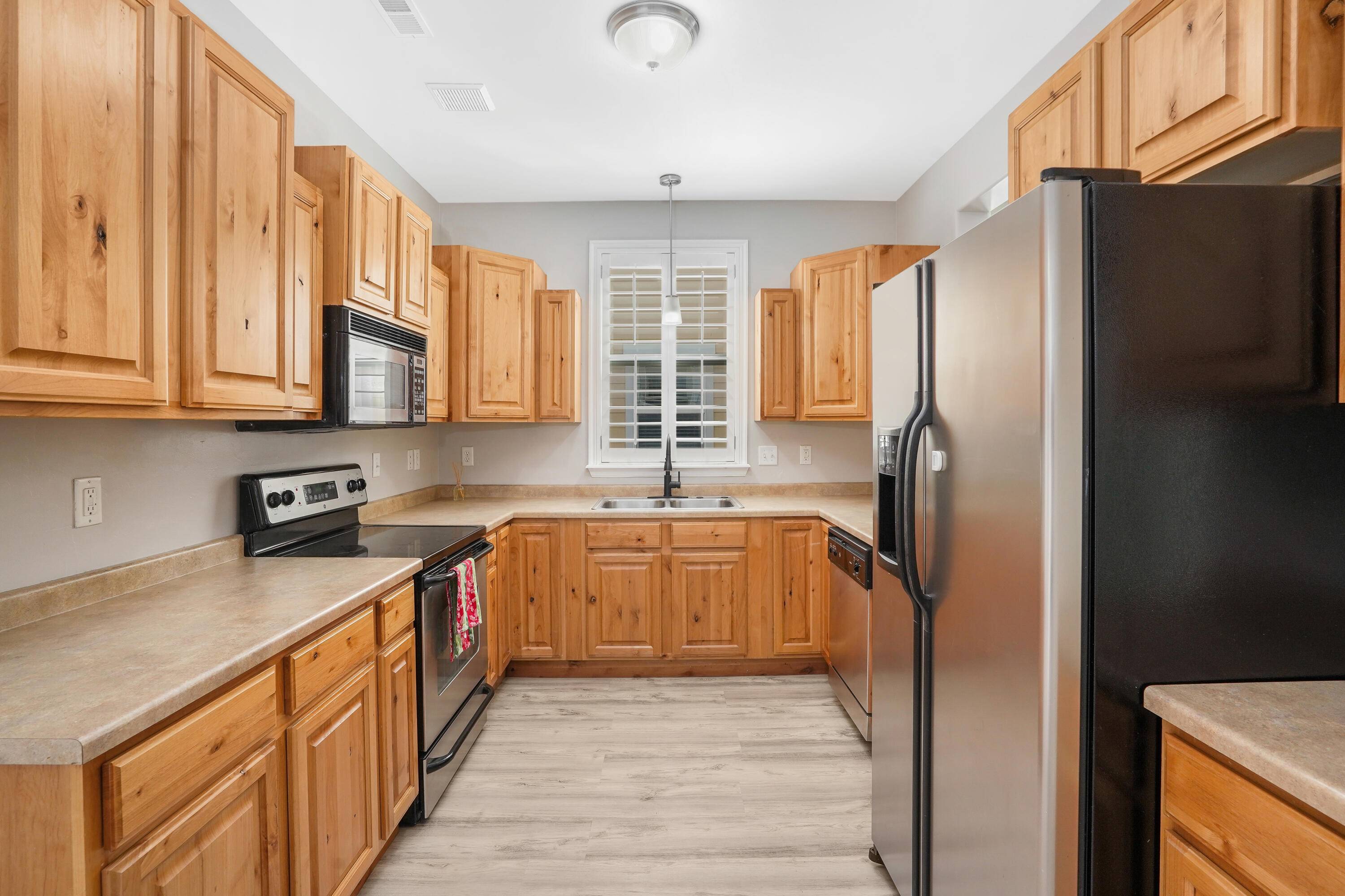 South Jordan, UT 84009,4893 Calton Lane LN