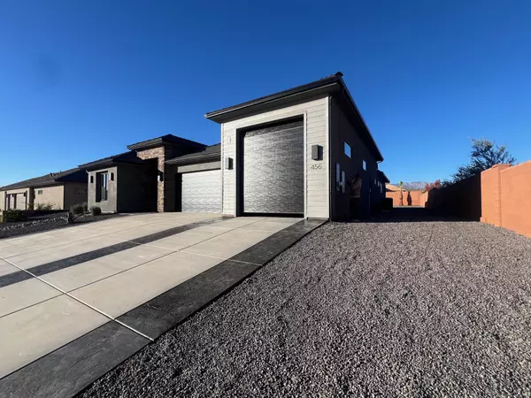 Ivins, UT 84738,456 S Legacy Trail