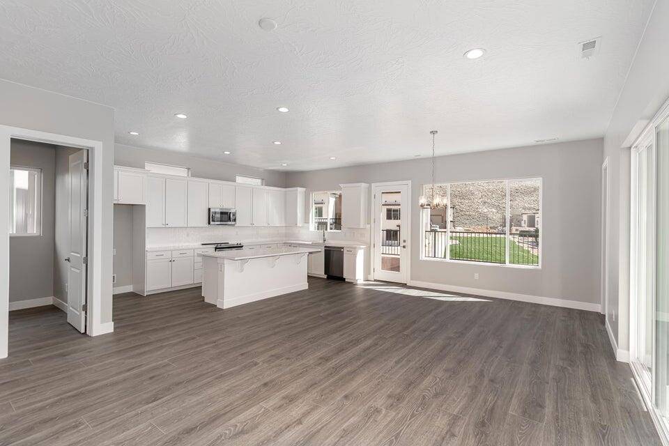 St George, UT 84770,832 S Walker Way