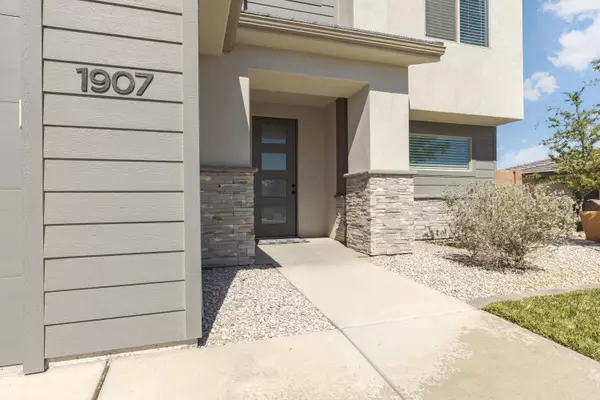 St George, UT 84790,1907 E Mountain Trail