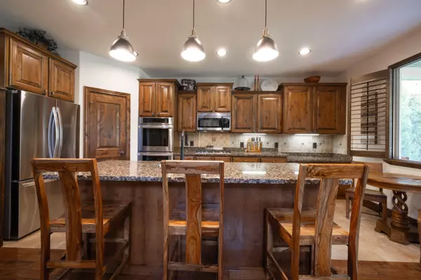 Midvale, UT 84047,7523 S 520 E