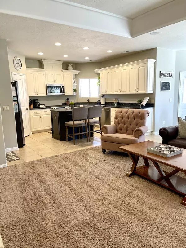 372 N Pinion CIR Central, UT 84722