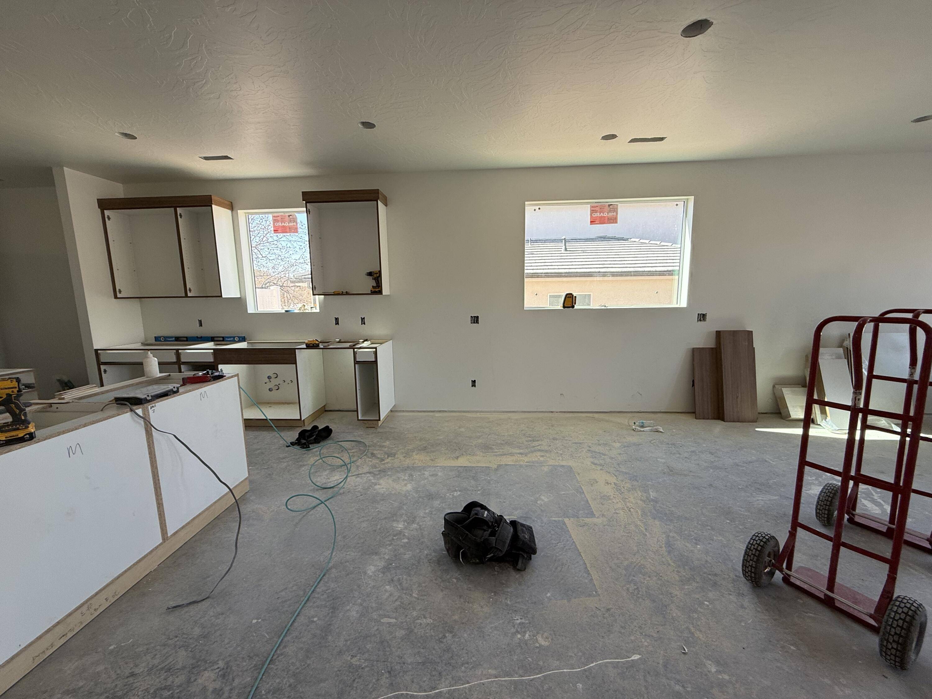 La Verkin, UT 84745,36 E 380 N
