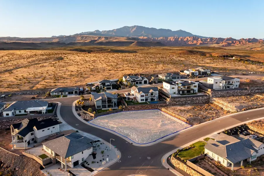 985 Grand Heights DR, St George, UT 84770