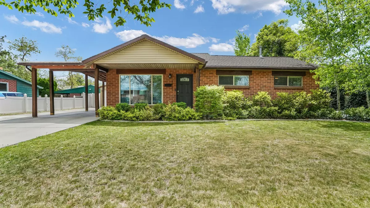 Salt Lake City, UT 84116,1431 W Sunset Drive DR