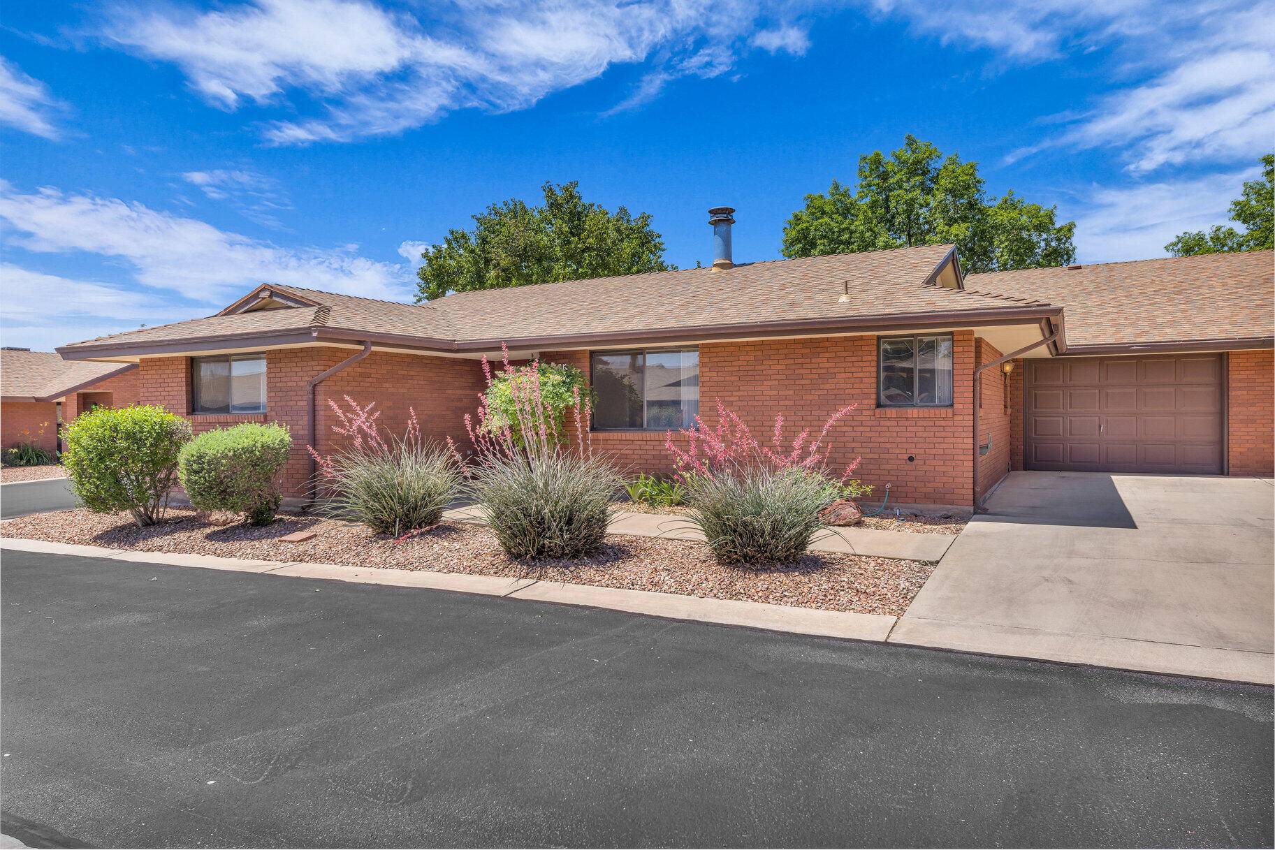 St George, UT 84770,840 S 400 E  #15