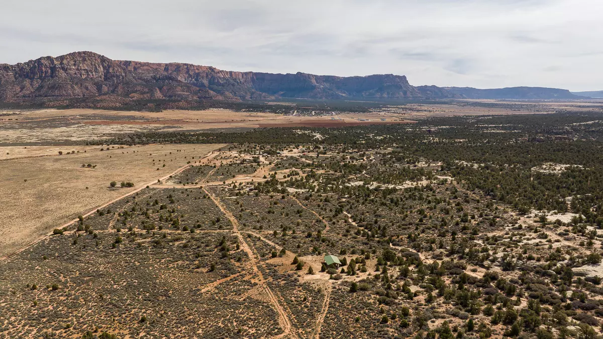 Apple Valley, UT 84737,1371 1600