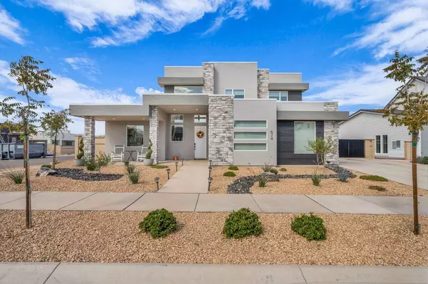 674 W Green Mountain DR, St George, UT 84790